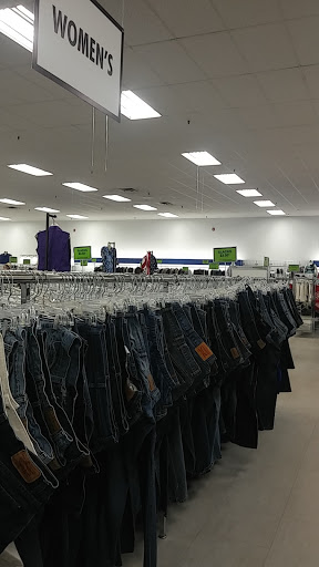 Thrift Store «Goodwill Retail Store of Alton», reviews and photos, 1719 Homer Adams Pkwy, Alton, IL 62002, USA