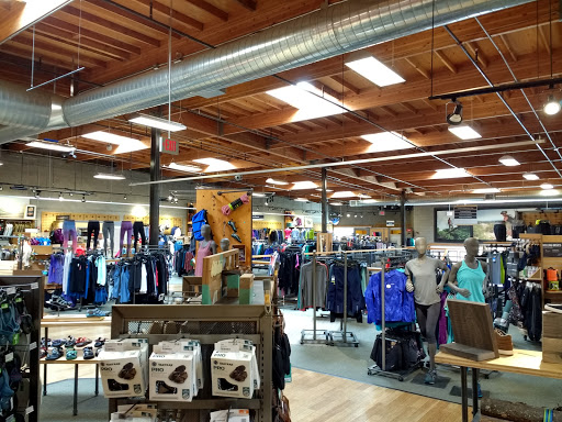 Camping Store «REI», reviews and photos, 2450 Charleston Rd, Mountain View, CA 94043, USA