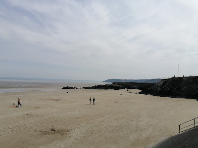 Poste de secours de la plage de l'Avant-port à Binic-Étables-sur-Mer