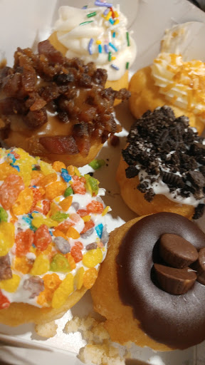 Donut Shop «Mini Doughnut Factory», reviews and photos, 2109 S Dale Mabry Hwy, Tampa, FL 33629, USA