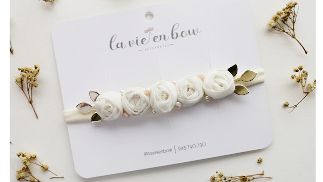 La vie en bow Accessories - Víctor Larco Herrera