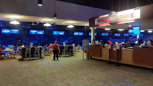 Bowling Alley «Brunswick Zone XL St. Peters», reviews and photos, 8070 Veterans Memorial Pkwy, St Peters, MO 63376, USA