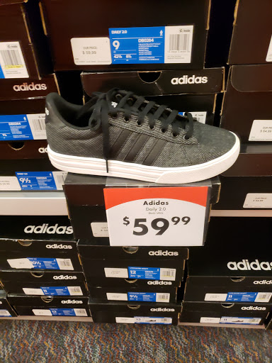 Shoe Store «Shoe Carnival», reviews and photos, 466 Pinnacle Pkwy, Bristol, TN 37620, USA