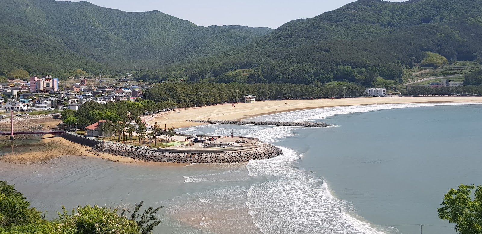 Foto de Sangju Eun Sand Beach - lugar popular entre os apreciadores de relaxamento