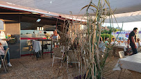 Atmosphère du Restaurant Bégude Café à Rochefort-du-Gard - n°11