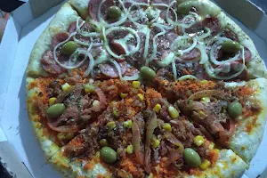 Adonias Lanches e pizzas image