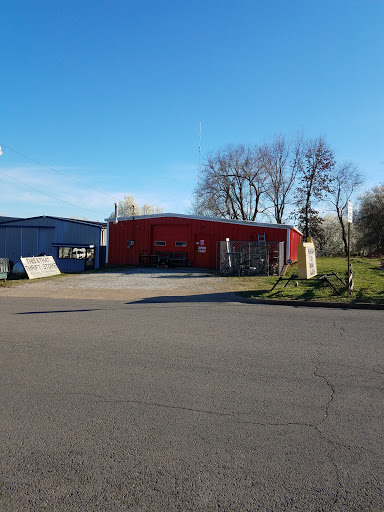 This & That Thrift Store, 306 Myrtle St, West Plains, MO 65775, USA, 