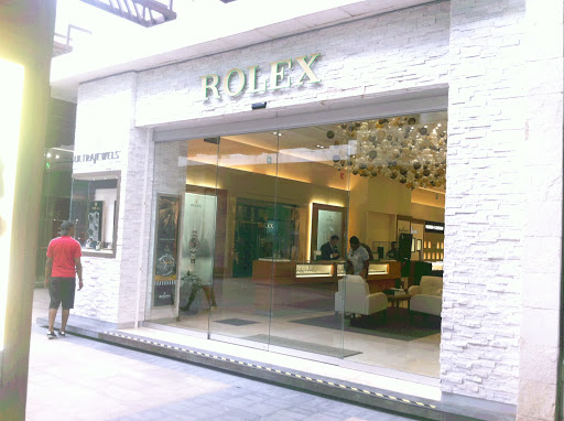 Rolex - Luxury Avenue Cancún
