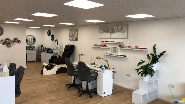 Crown Nails Bar Matlock