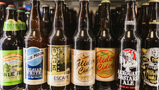 Liquor Store «Division Street Liquors», reviews and photos, 1759 W Division St, Chicago, IL 60622, USA