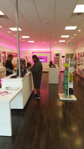 Cell Phone Store «T-Mobile», reviews and photos, 25965 Industrial Blvd #105, Hayward, CA 94545, USA