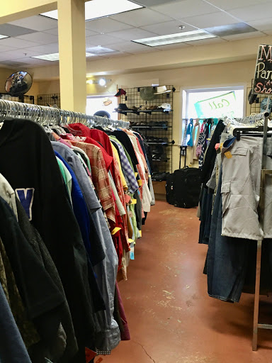 Thrift Store «Sutter VNA & Hospice Thrift Store», reviews and photos, 3209 Cleveland Ave, Santa Rosa, CA 95403, USA