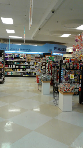 Grocery Store «Family Fare Supermarket», reviews and photos, 1415 Fulton St E, Grand Rapids, MI 49503, USA