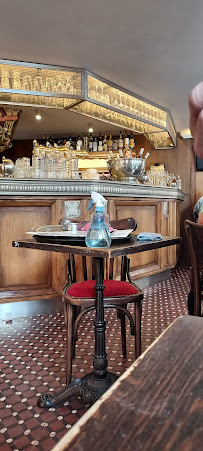 Atmosphère du Restaurant A la place saint georges à Paris - n°17