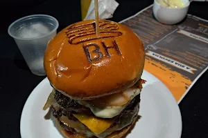 Burger House Taiúva image