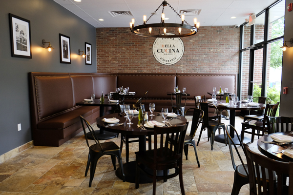 Della Cucina Italian Ristorante & Pizzeria 07642