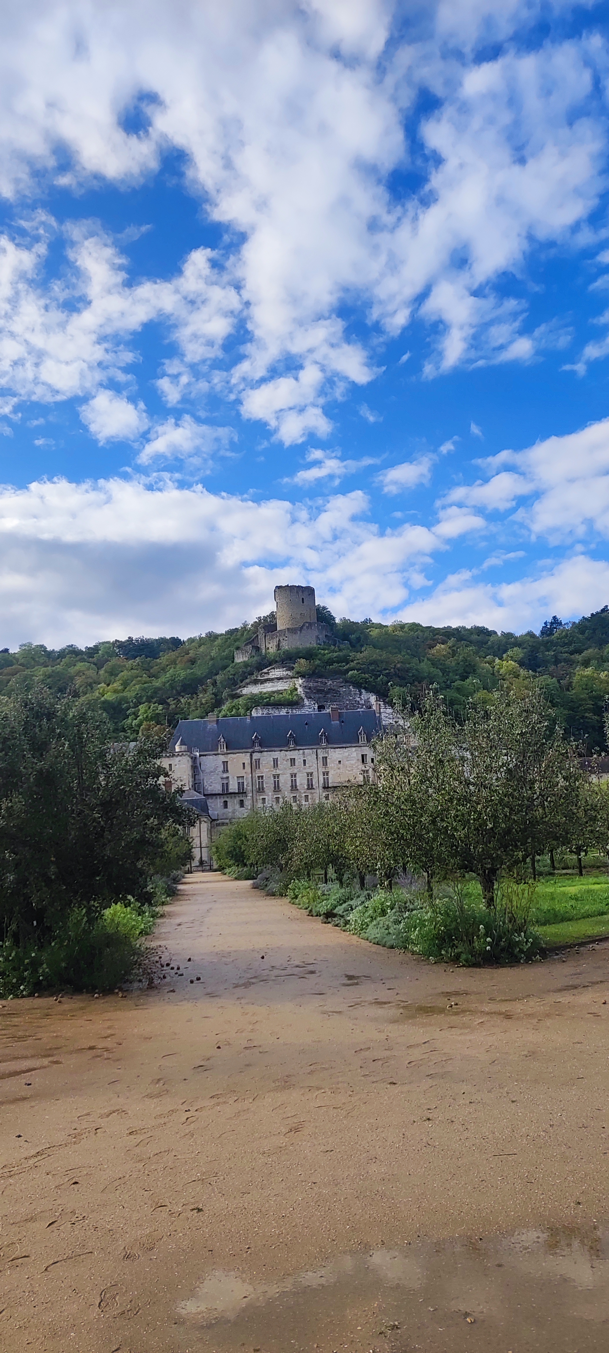 Photo n° 2 de l'avis de Moustapha.m fait le 27/08/2023 à 19:42