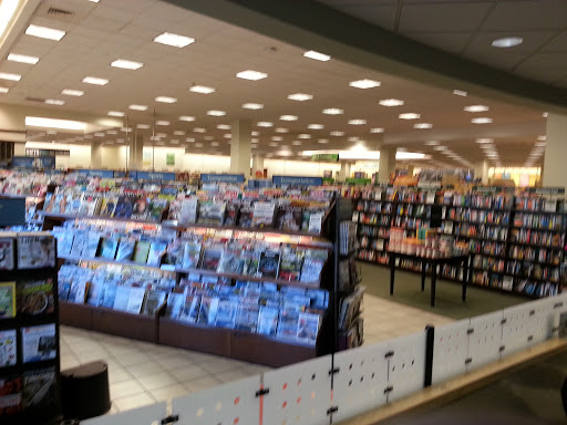 Book Store «Barnes & Noble Booksellers Libbie Place», reviews and photos, 5501 W Broad St, Richmond, VA 23230, USA