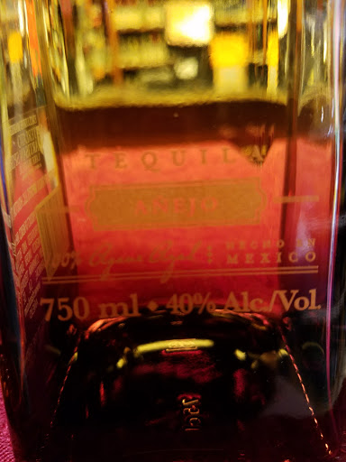 Liquor Store «Valley Stream Wine & Liquor», reviews and photos, 263 W Merrick Rd, Valley Stream, NY 11580, USA