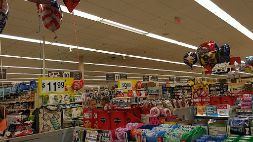 Grocery Store «Giant Food Stores», reviews and photos, 833 W Trenton Ave, Morrisville, PA 19067, USA