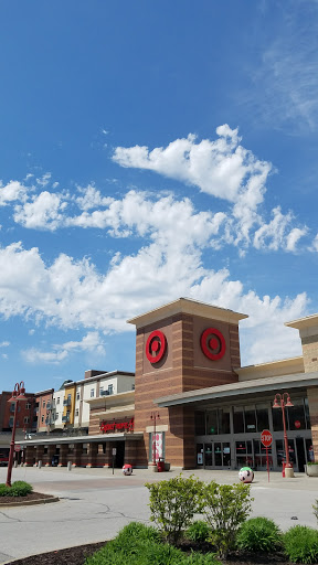 Target, 5405 Mills Civic Pkwy, West Des Moines, IA 50266, USA, 