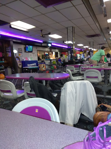 Bowling Alley «Kent Lanes-11th Frame», reviews and photos, 1524 S Water St, Kent, OH 44240, USA