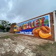 Peaches and more, Georgia’s Peach City mural.