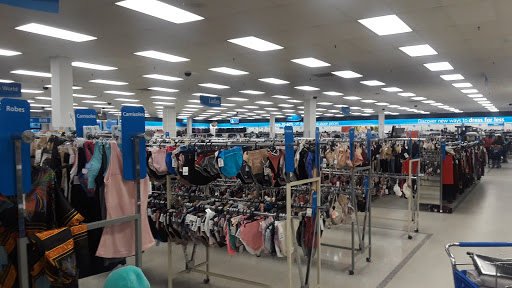 Clothing Store «Ross Dress for Less», reviews and photos, 13855 Outlet Dr, Silver Spring, MD 20904, USA
