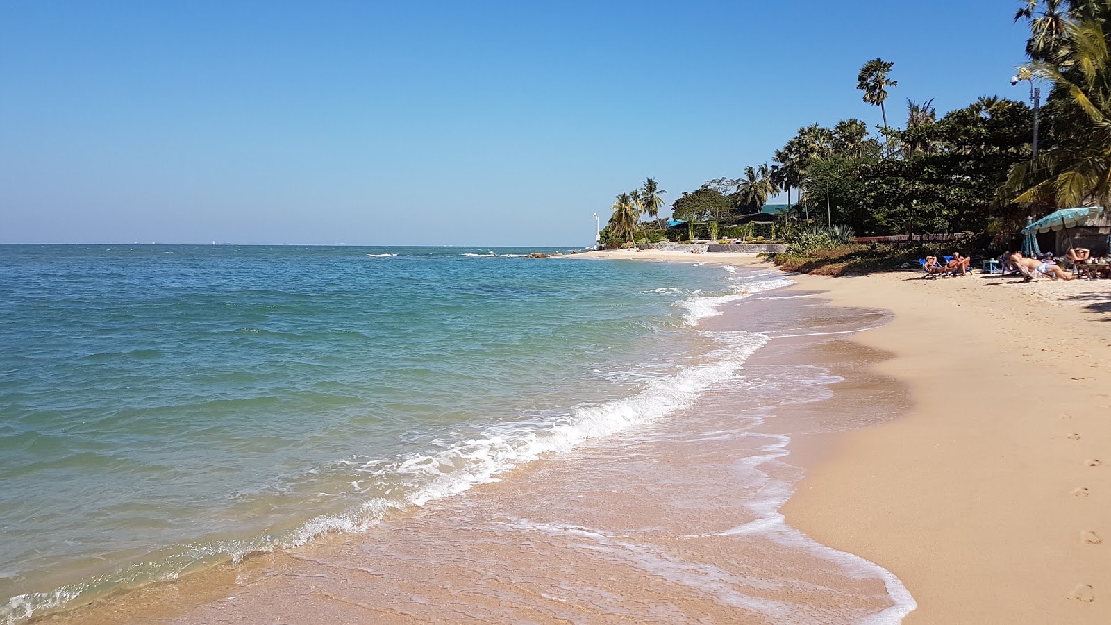 Wongamat beach'in fotoğrafı çok temiz temizlik seviyesi ile
