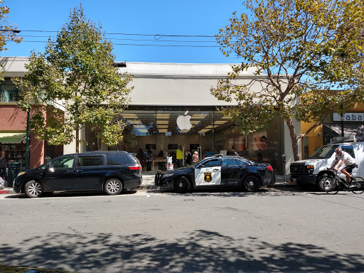 Shopping Mall «Fourth Street Shops», reviews and photos, 1834 Fourth St, Berkeley, CA 94710, USA