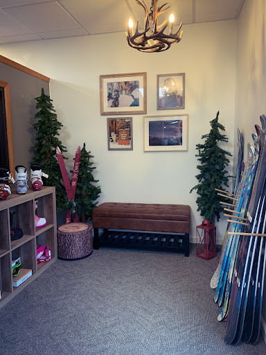 Ski Shop «Bear Creek Ski Shack», reviews and photos, 200 Montage Mountain Rd, Moosic, PA 18507, USA