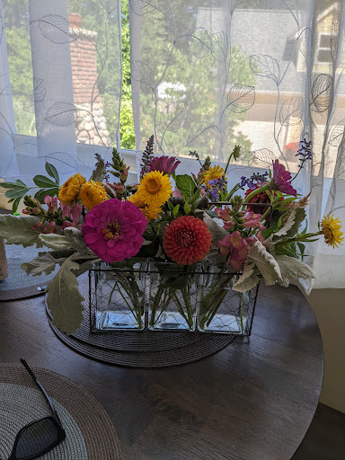 Florist «The Vines Flower & Garden Shop», reviews and photos, 33245 Grand River Ave, Farmington, MI 48336, USA
