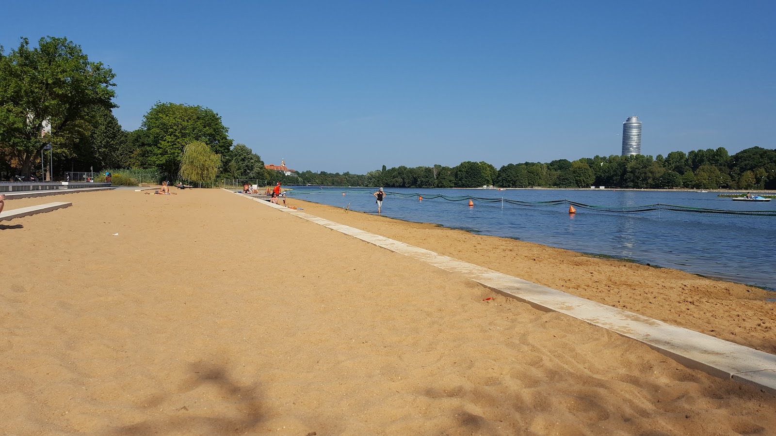 Foto von Sandstrand Wohrder See mit heller sand Oberfläche