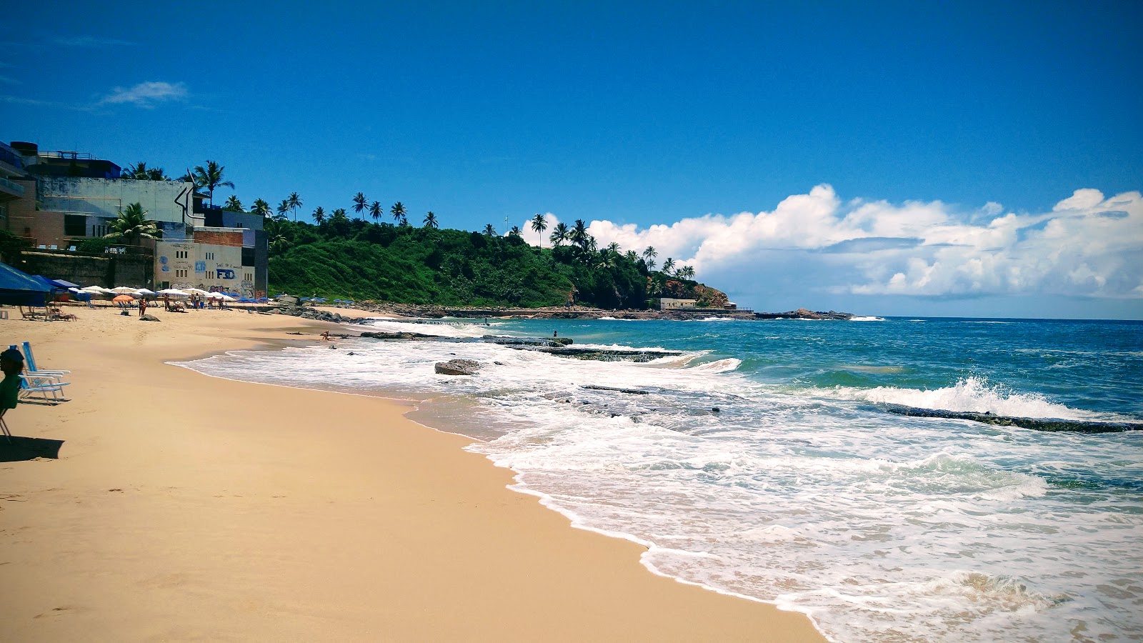 Foto van Praia do Buracao met beige zand oppervlakte
