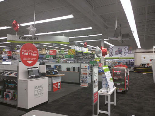 Office Supply Store «Staples», reviews and photos, 7910 Gall Blvd, Zephyrhills, FL 33541, USA