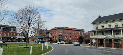 8 Center Sq, New Oxford, PA 17350, USA