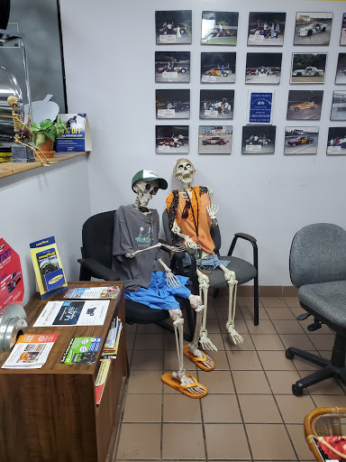 Auto Repair Shop «C & E Tire And Auto Service», reviews and photos, 11901 Indian Rocks Rd, Largo, FL 33774, USA