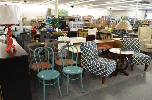 Home Goods Store «Yard Sale USA», reviews and photos, 562 Nissan Dr, Smyrna, TN 37167, USA