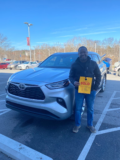 Toyota Dealer «Molle Toyota», reviews and photos, 601 W 103rd St, Kansas City, MO 64114, USA