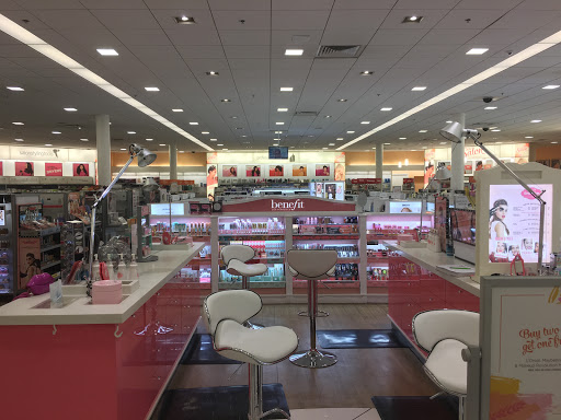 Hair Salon «Ulta Beauty», reviews and photos, 2501 W Happy Valley Rd #38, Phoenix, AZ 85085, USA