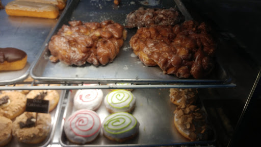 Donut Shop «Hurts Donut», reviews and photos, 7010 W 21st St, Wichita, KS 67205, USA