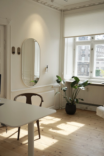 AK NygKunst (Skin Center) in København V, København