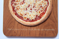 Pepperoni du Pizzas à emporter PIZZA MIGUEL - Lyon Gerland - Distributeur pizzas fraîches 24h/24 et 7j/7 - n°2