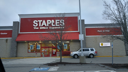 Staples, 800 Lexington St, Waltham, MA 02452, USA, 
