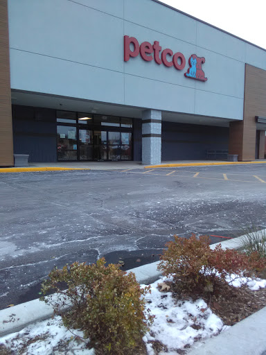 Petco Animal Supplies, 4950 S 76th St, Greenfield, WI 53220, USA, 