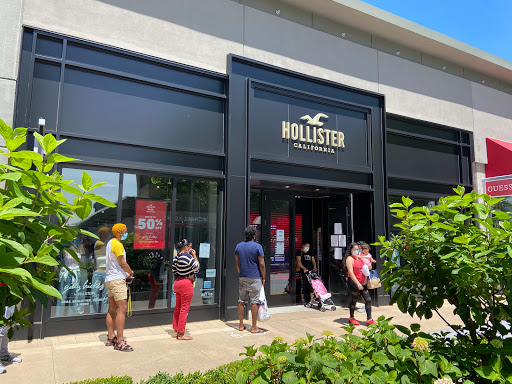 Shopping Mall «Cross County Shopping», reviews and photos, 8000 Mall Walk, Yonkers, NY 10704, USA