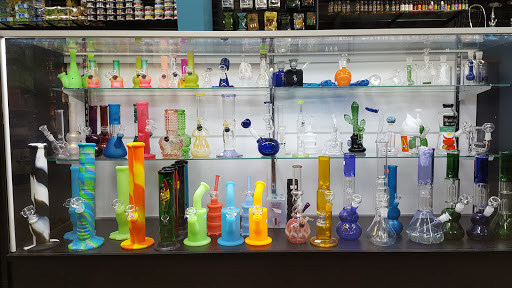 Vaporizer Store «PINEAPPLE XPRESS SMOKE SHOP», reviews and photos, 888 Pleasant Hill Rd, Lilburn, GA 30047, USA