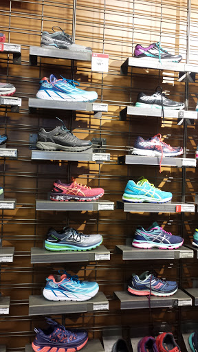 Camping Store «REI», reviews and photos, 7777 Edinger Ave #138, Huntington Beach, CA 92647, USA