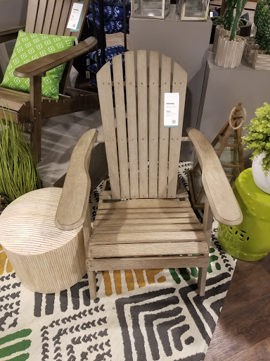 Furniture Store «Living Spaces - Glendale, AZ», reviews and photos, 6767 W Bell Rd, Glendale, AZ 85308, USA