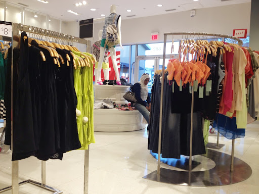 Shopping Mall «Houston Premium Outlets», reviews and photos, 29300 Hempstead Rd, Cypress, TX 77433, USA